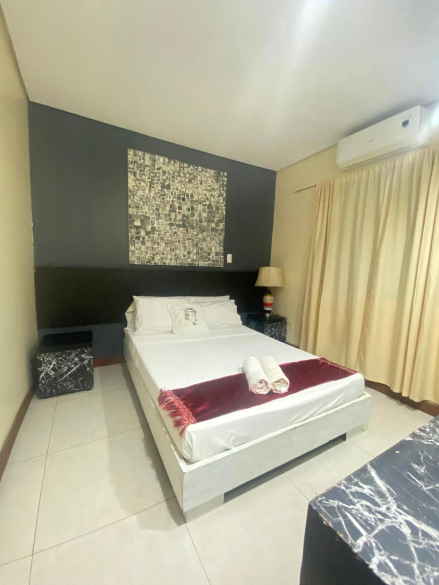Coron Town Traveller'S Dormitory Εξωτερικό φωτογραφία