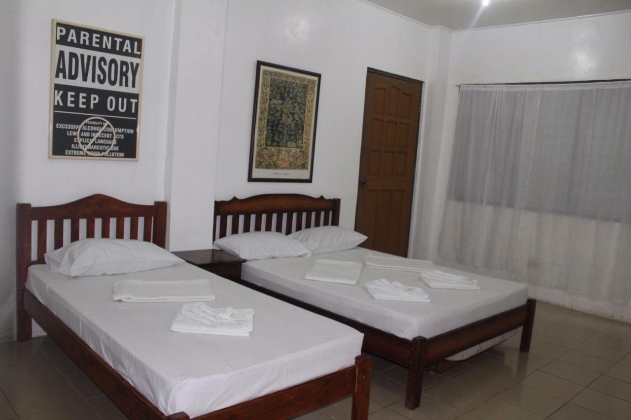 Coron Town Traveller'S Dormitory Εξωτερικό φωτογραφία