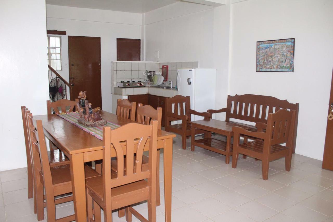 Coron Town Traveller'S Dormitory Εξωτερικό φωτογραφία