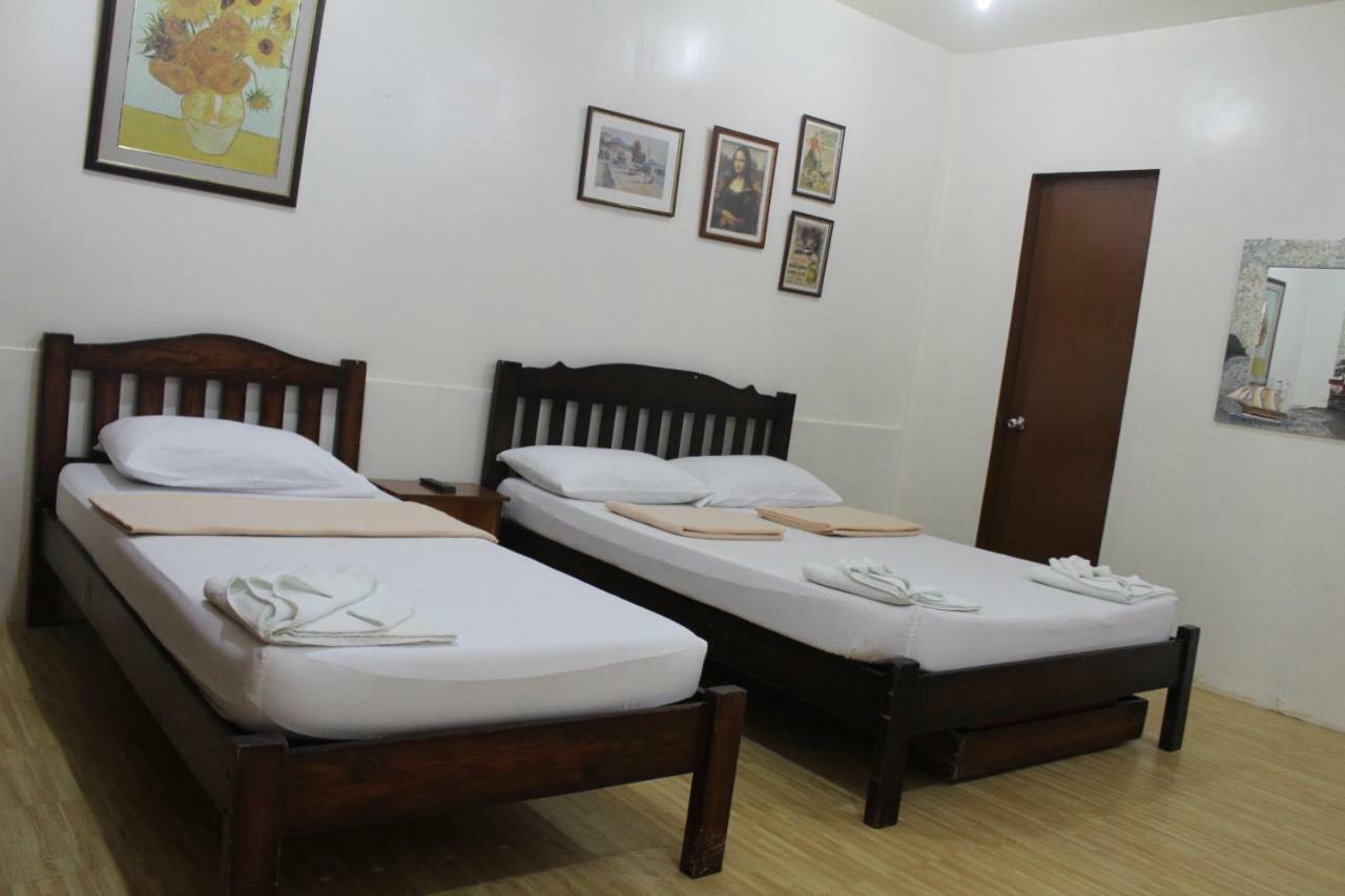 Coron Town Traveller'S Dormitory Εξωτερικό φωτογραφία
