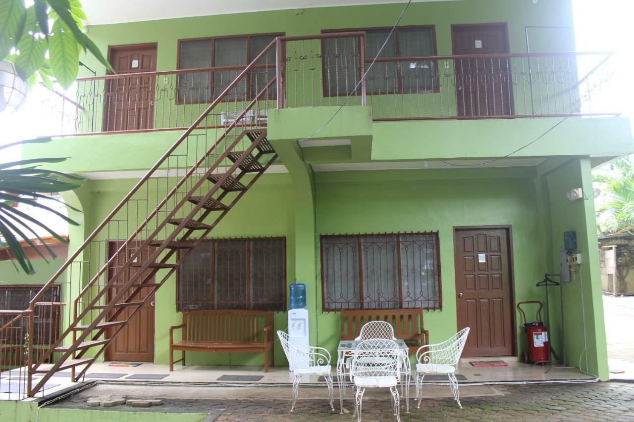 Coron Town Traveller'S Dormitory Εξωτερικό φωτογραφία