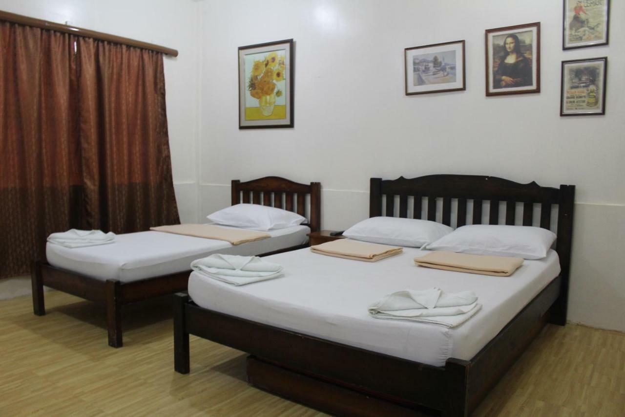 Coron Town Traveller'S Dormitory Εξωτερικό φωτογραφία