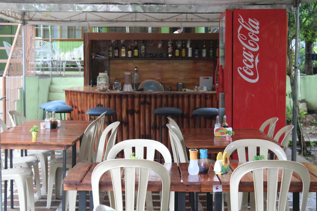 Coron Town Traveller'S Dormitory Εξωτερικό φωτογραφία