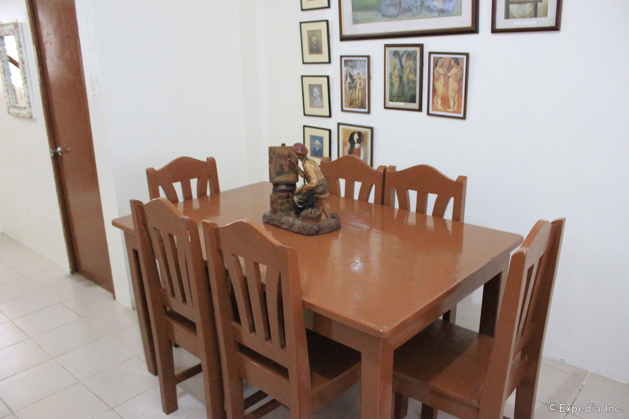 Coron Town Traveller'S Dormitory Εξωτερικό φωτογραφία