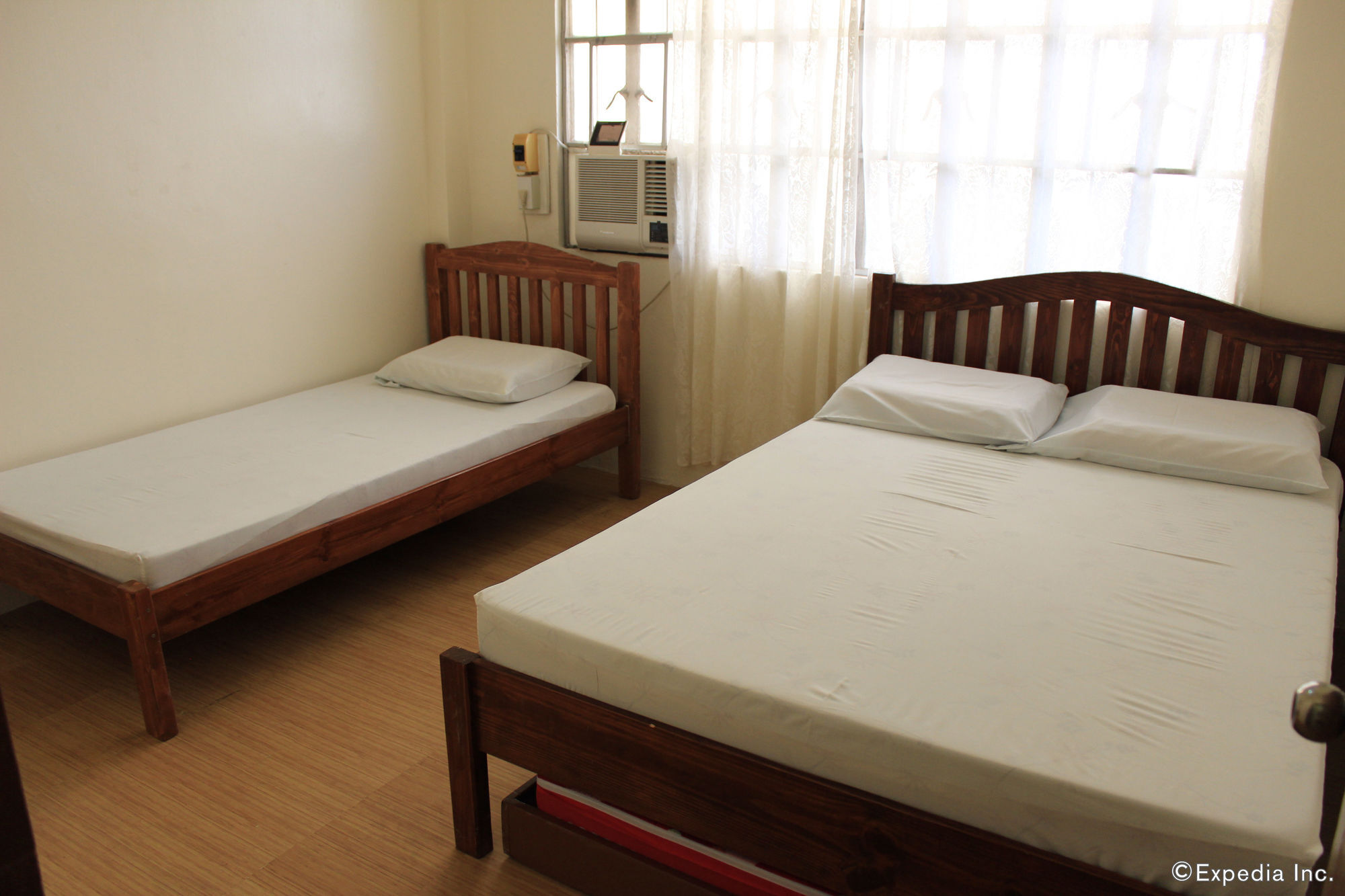 Coron Town Traveller'S Dormitory Εξωτερικό φωτογραφία